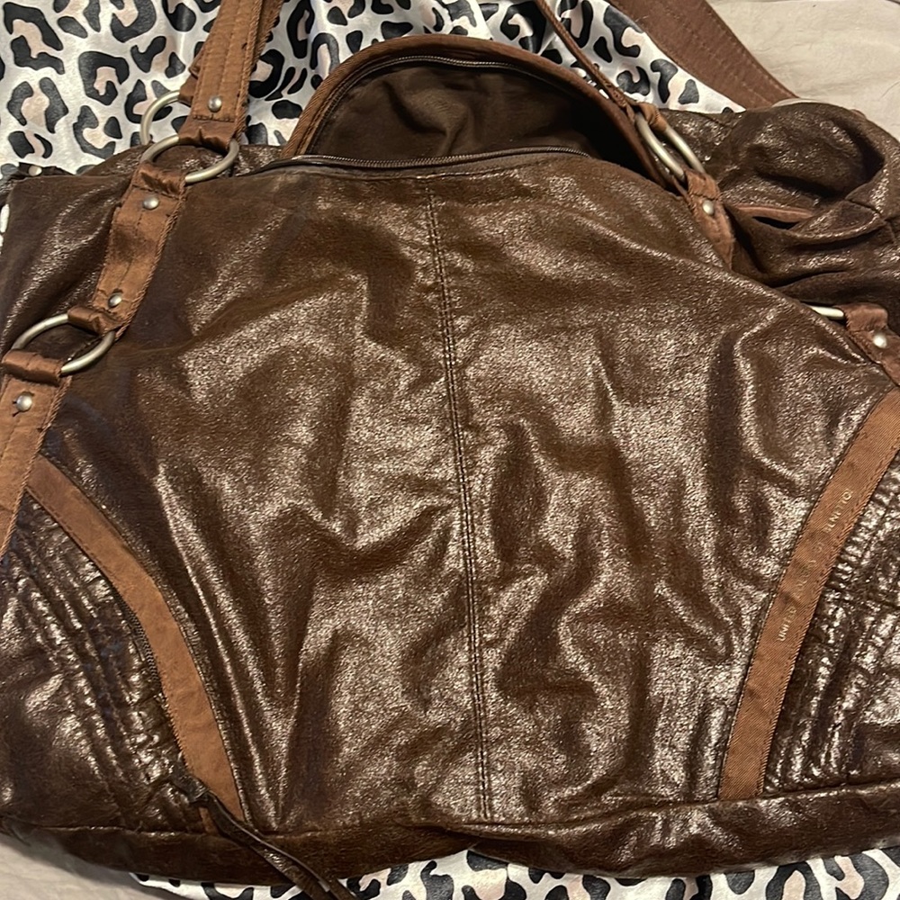 Brown leather united colors of Benetton purse large size nice